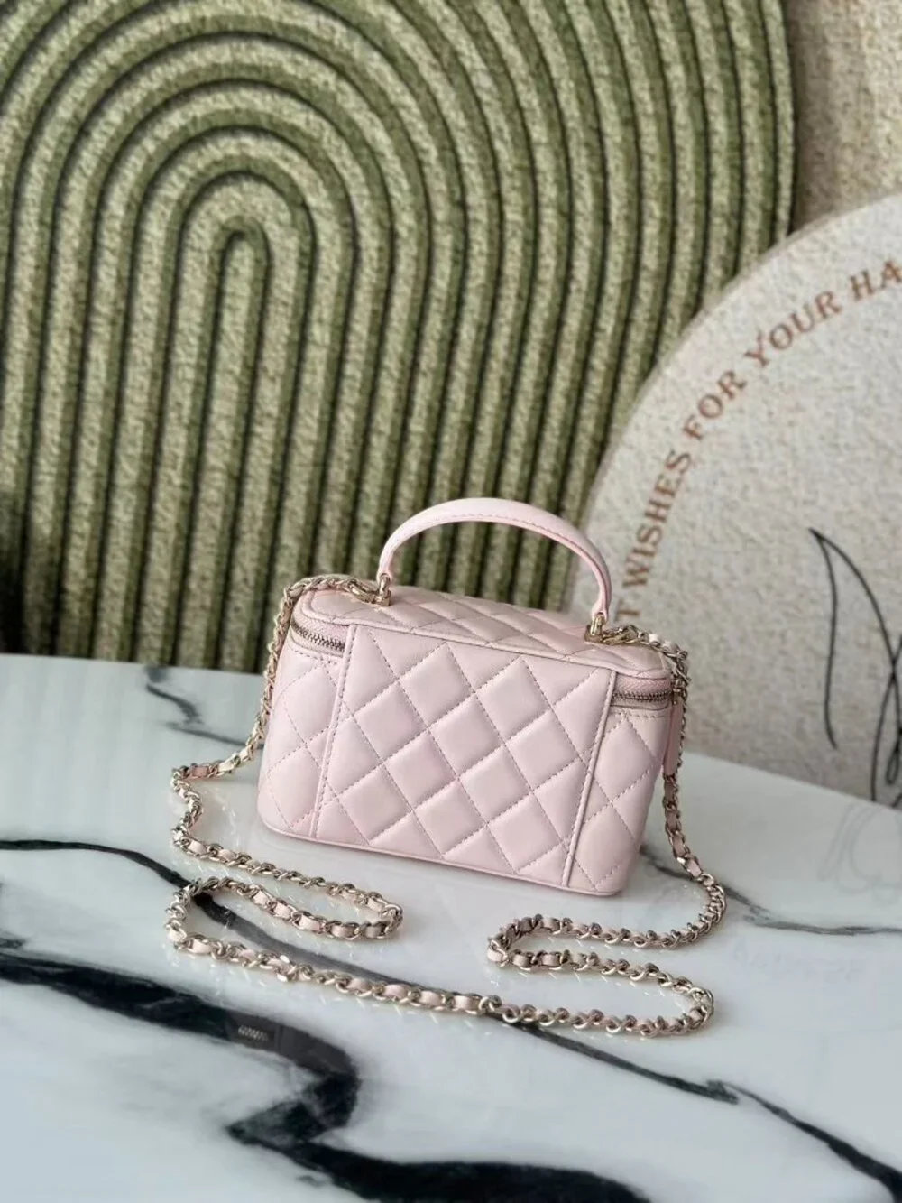 Classic CHANEL Bag: A Stylish and Versatile Choice for Elegance